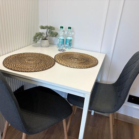 Stylowe Apartamenty W Centrum Wrocław Exteriör bild